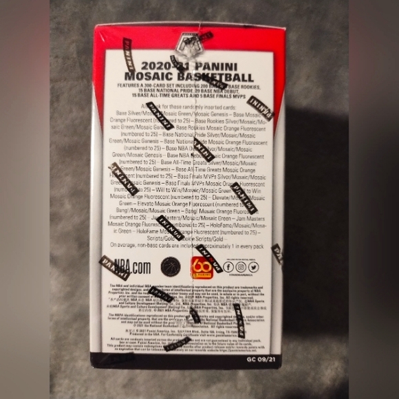 BRAND NEW Box Of NBA Basketball Trading Cards 20-21 Season Panini MOSAIC PRIZMS - Picture 2 of 7